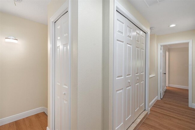 Building Photo - 111 S Melville Ave