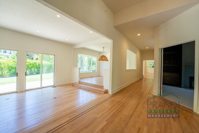 Building Photo - 121 Laurel Grove Ave
