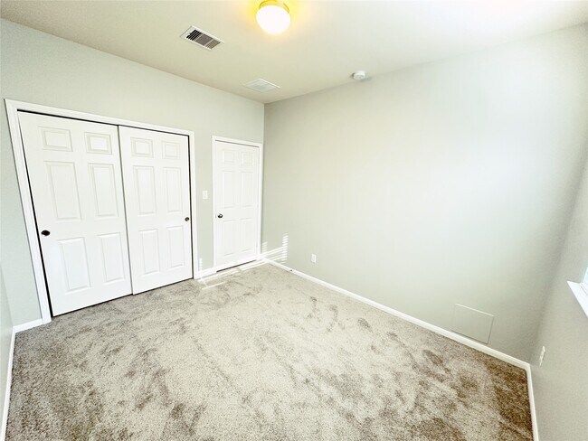 Building Photo - 10210 Larkmist Ln
