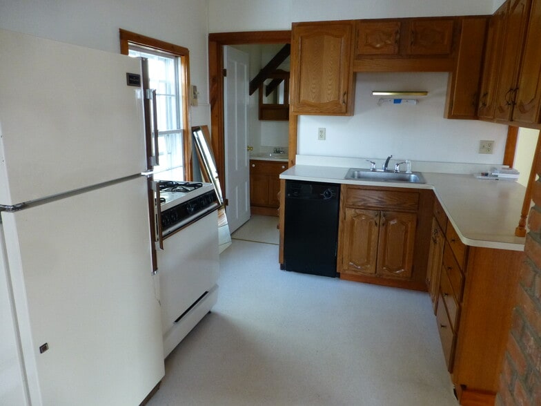 Building Photo - 529 Quinnipiac Ave