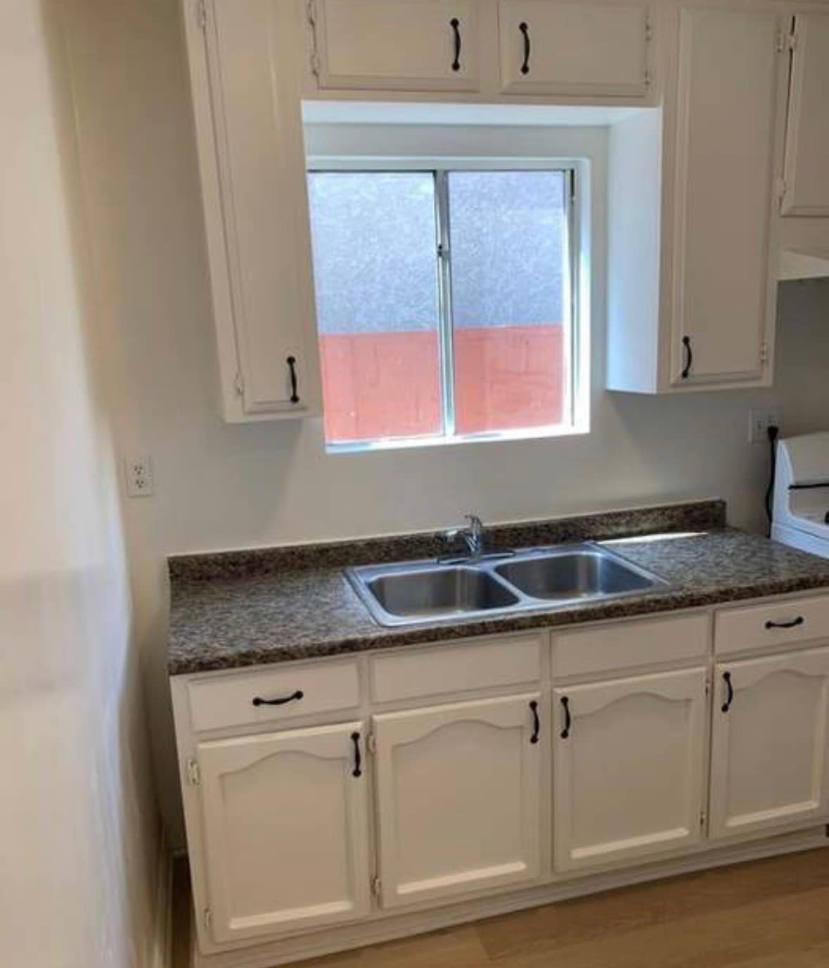 Building Photo - 926 S Ford Blvd