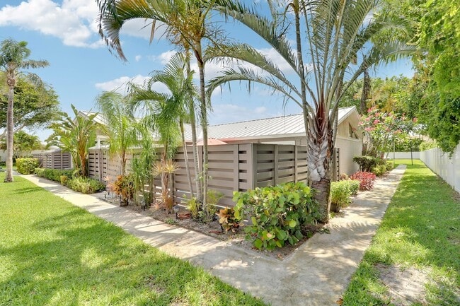 Building Photo - 1801 S US Hwy 1