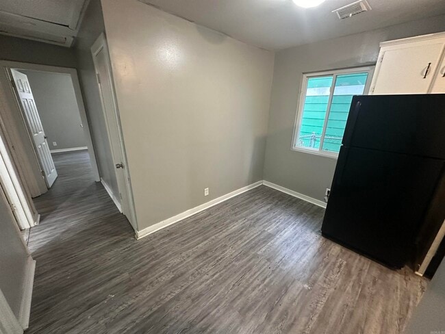 Building Photo - 6432 Tulip Rd