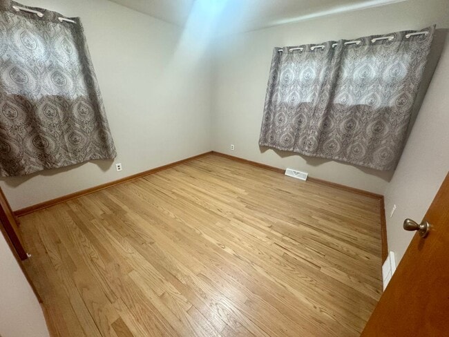 Building Photo - Charming 3-Bed Ranch in Parma FOR RENT!