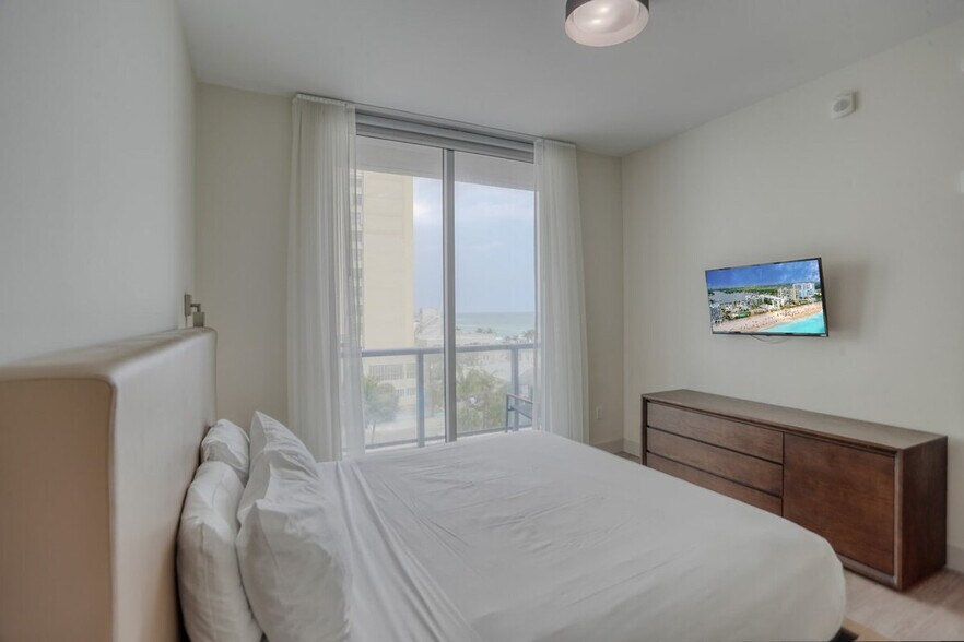 Building Photo - 345 Indiana St