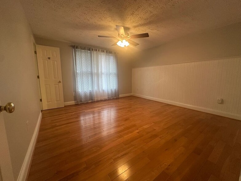 Building Photo - 804 Mason Rd