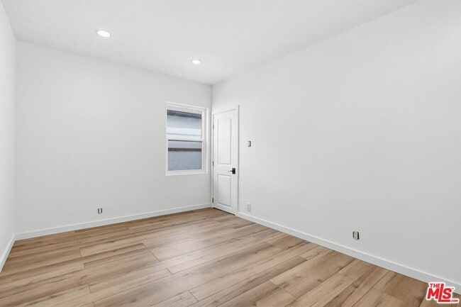 Building Photo - 2200 Easy Ave