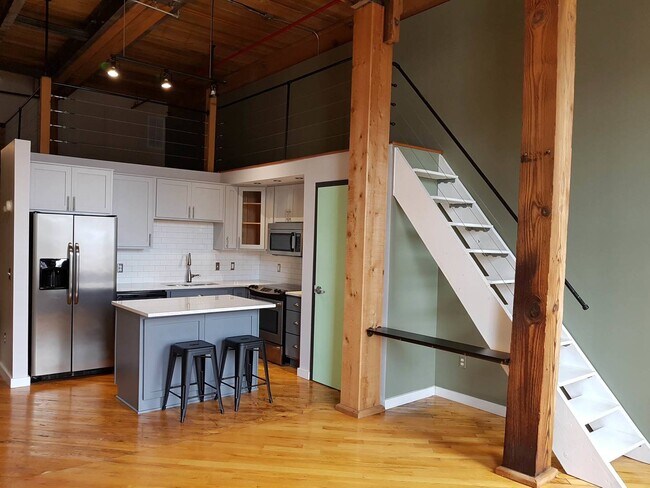 Building Photo - Available NOW- 1-Bd/1Ba in Werthan Lofts