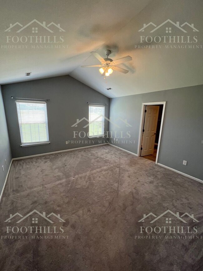 Building Photo - 119 McClain Lake Drive