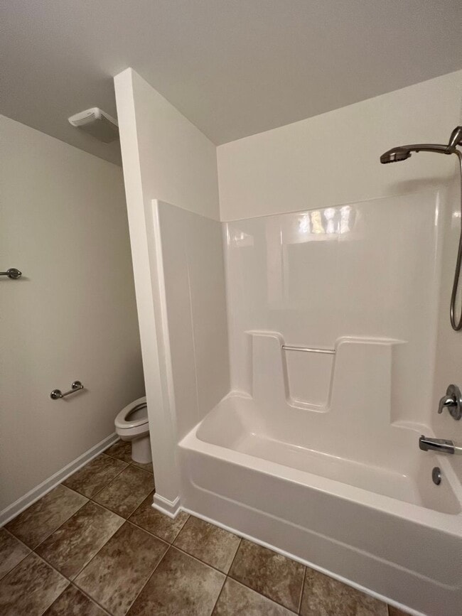 Building Photo - SAYLOR'S WATCH - 3 Bedroom Townhome in Monkey Junction/South Wilmington!