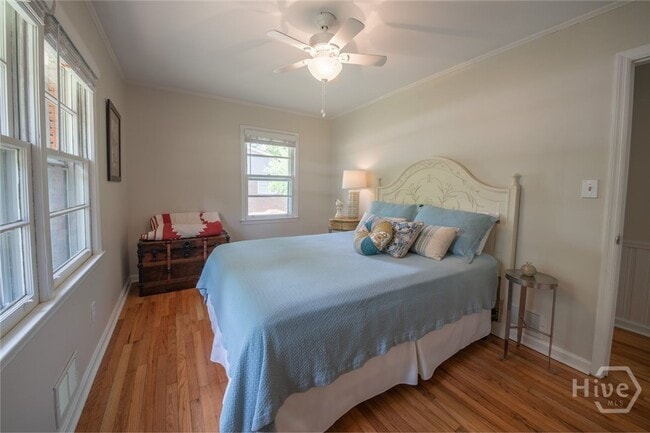 Building Photo - 180 Sherwood Dr