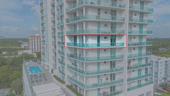 Building Photo - 2525 SW 3rd Ave