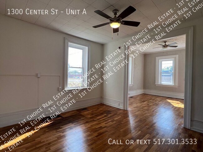 Building Photo - 1300 Center St