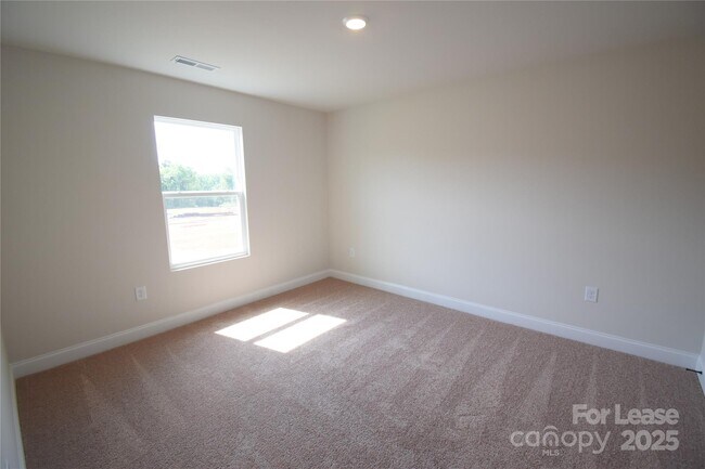 Building Photo - 3519 Narrow Ln
