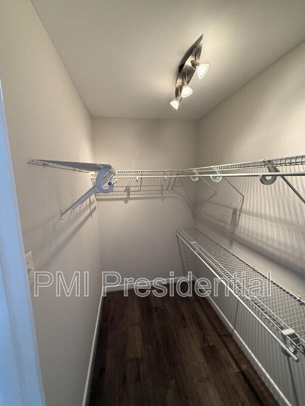 Building Photo - 1213 Magnolia Pointe Blvd