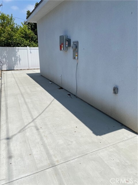 Building Photo - 15556 Esther St