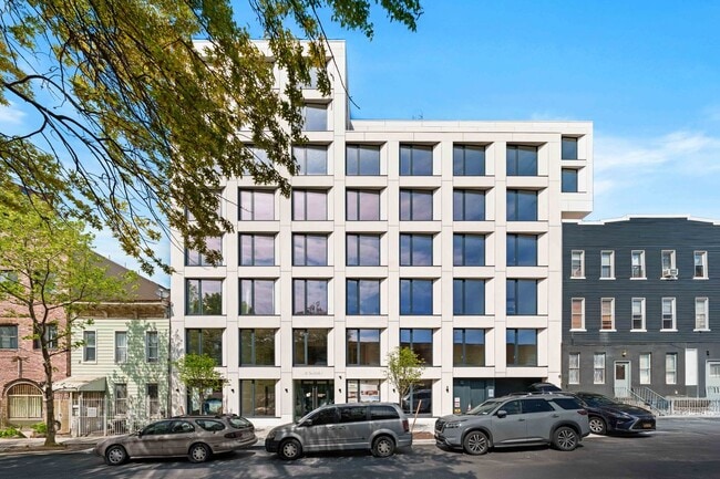 Building Photo - 21 Garden St