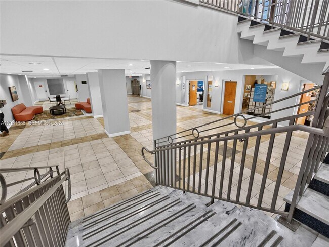 Building Photo - 2501 S Ocean Dr