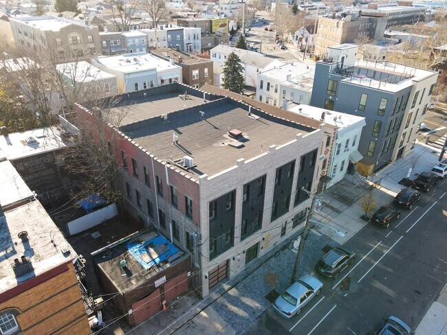 Building Photo - 63-65 Irving St