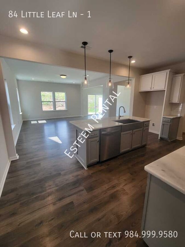 Building Photo - 84 Little Leaf Ln