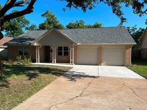 Building Photo - 2726 Pickerton Dr