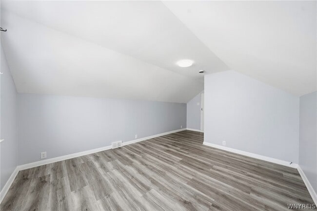 Building Photo - 38 Harvest Ave