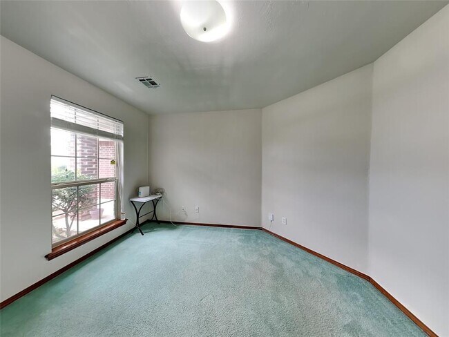 Building Photo - 8213 NW 84th St