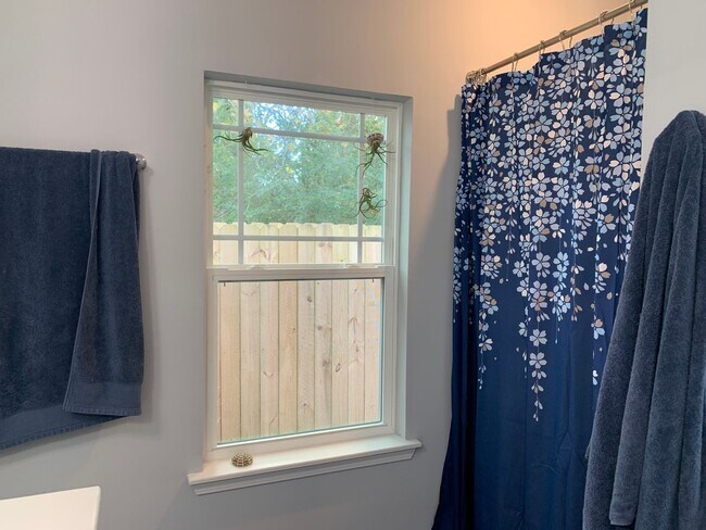 Building Photo - 153 Backfield Pl