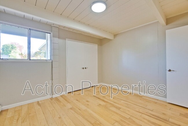 Building Photo - 3733 Carlson Cir