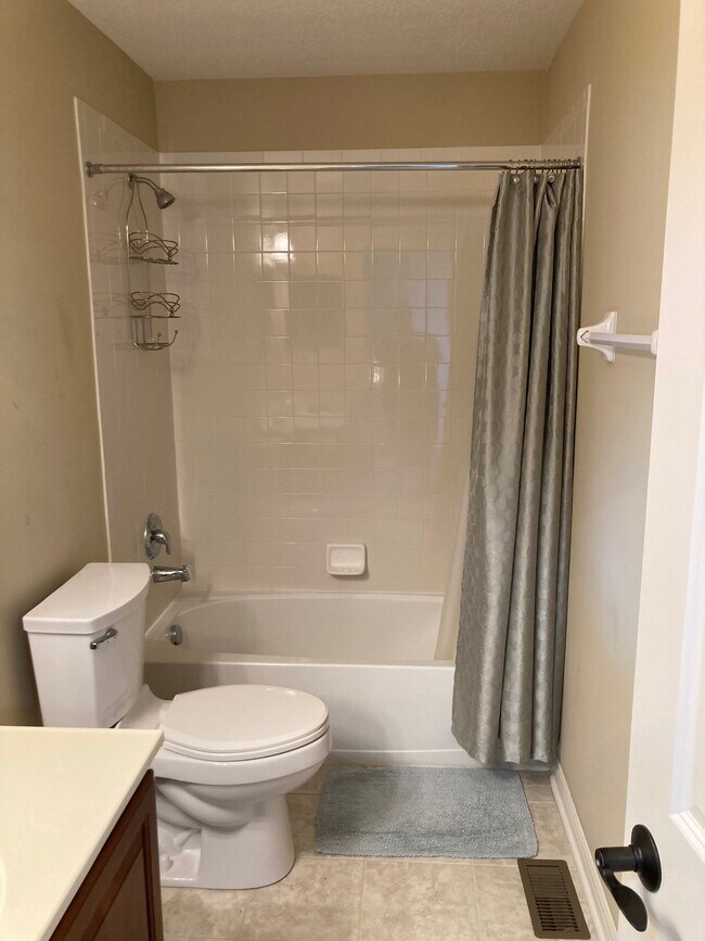 Building Photo - 6762 Bigerton Bend