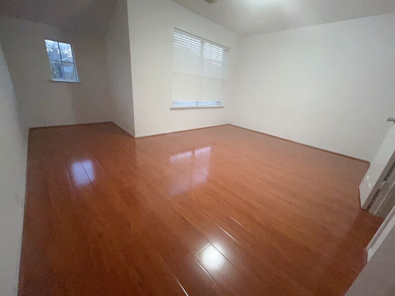 Building Photo - 14938 Sugar Sweet Dr