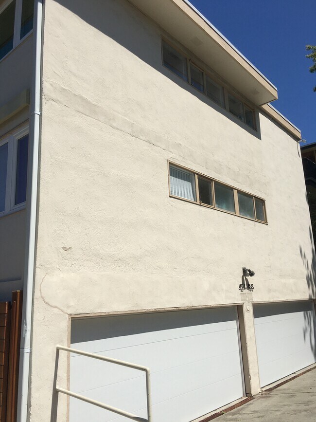 Building Photo - 427-453 Forest Ave