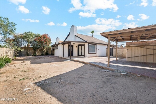 Building Photo - 10821 N 63rd Dr