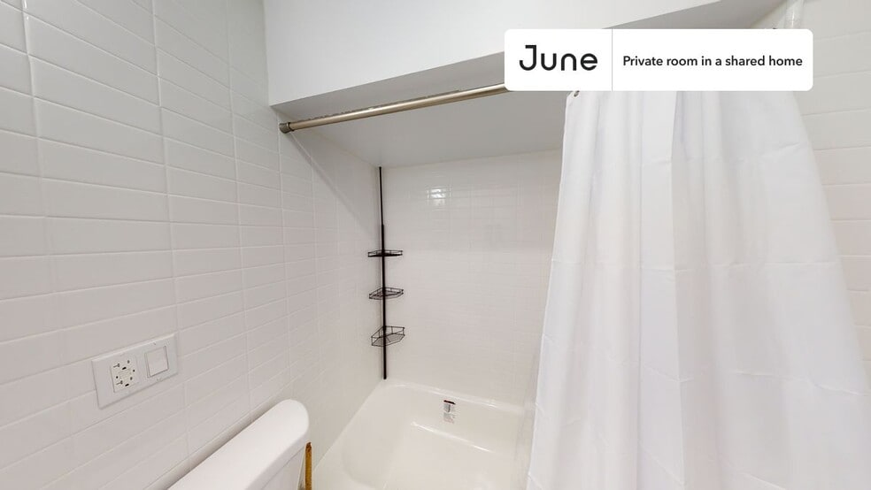 Building Photo - Room in Shared 4 bed/1 bath home