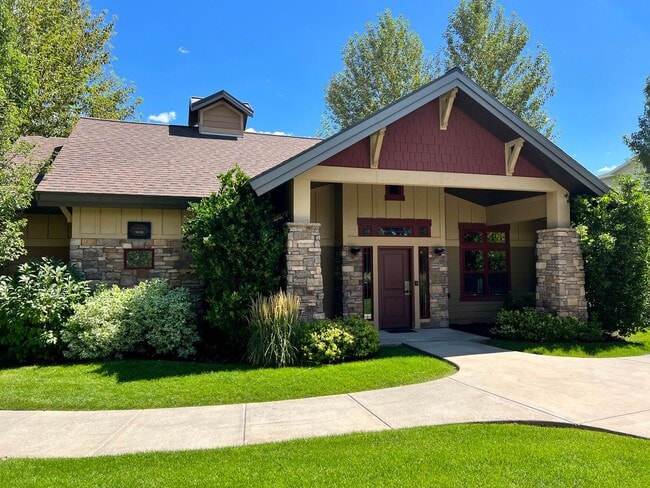 Building Photo - Ranch Landing Condo