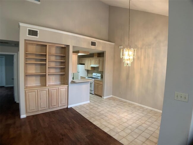 Building Photo - 2509 Riddle Rd