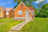 Building Photo - 9813 Nottingham Rd