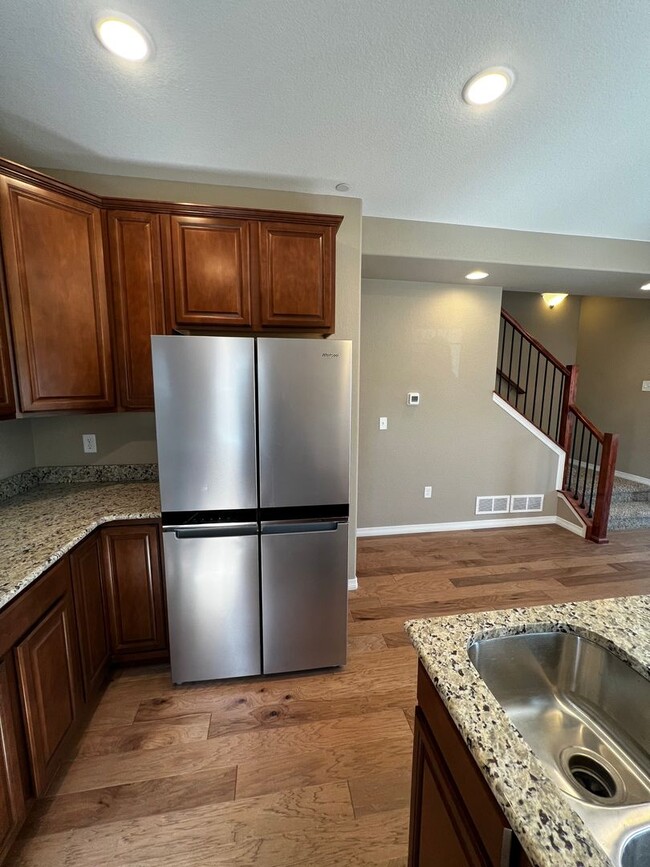 Building Photo - Beautiful 3 Bed, 3 1/2 Bath Townhome in We...