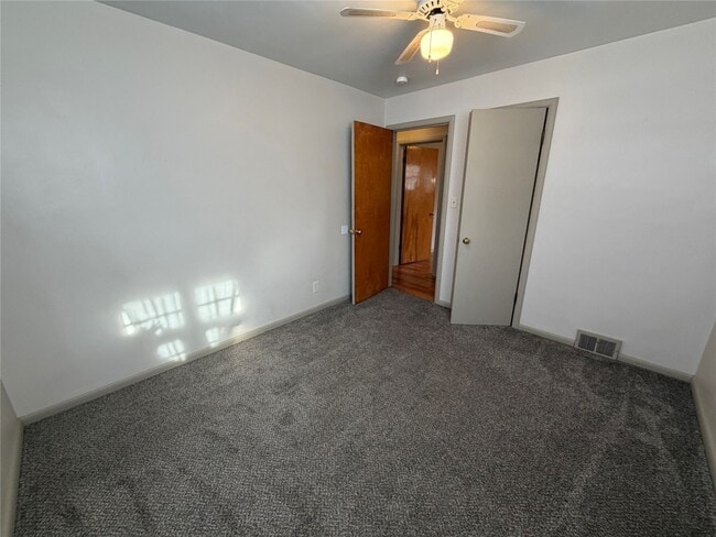 Building Photo - 3711 Charlotte St