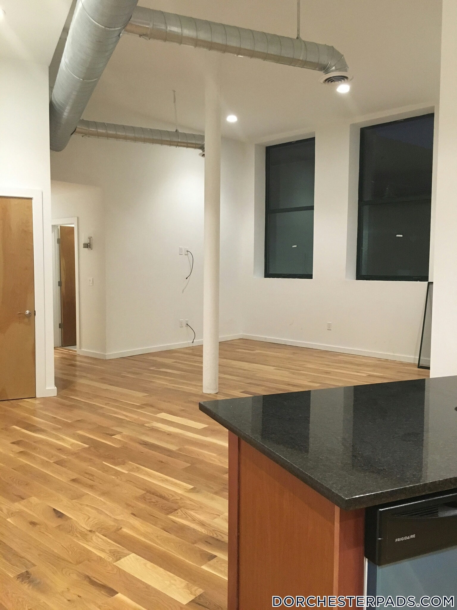 Building Photo - 600 Columbia Rd