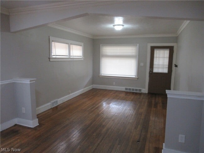 Building Photo - 3636 W 122nd St