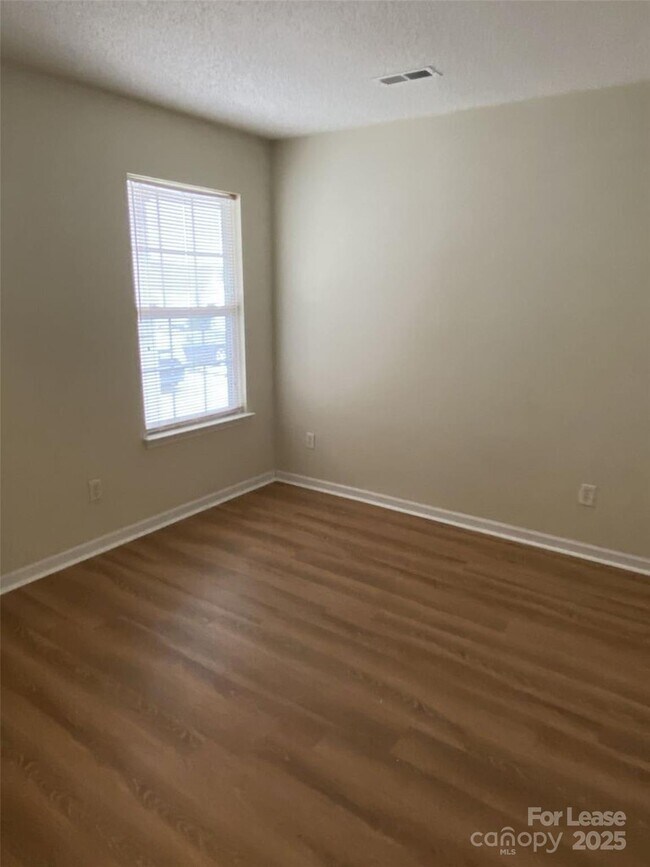 Building Photo - 9617 Rau Ct