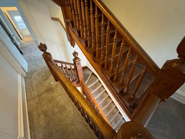 Building Photo - 122 North St