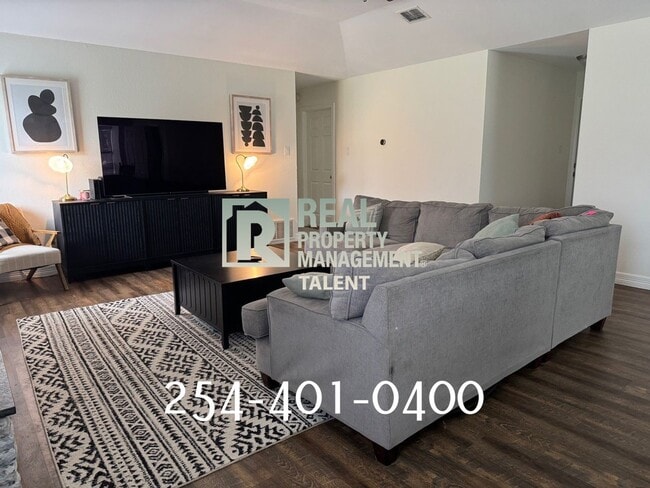 Building Photo - COMING SOON!!! 3-Bedroom, 2-bathroom home ...