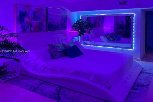 Building Photo - 350 S Miami Ave