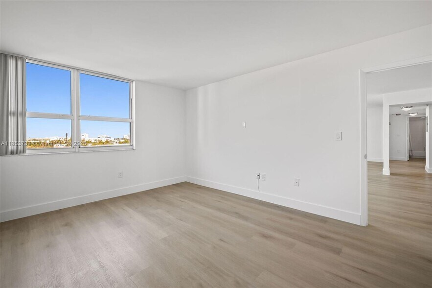 Building Photo - 650 West Ave