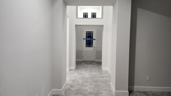 Building Photo - 14970 RedCove Pl