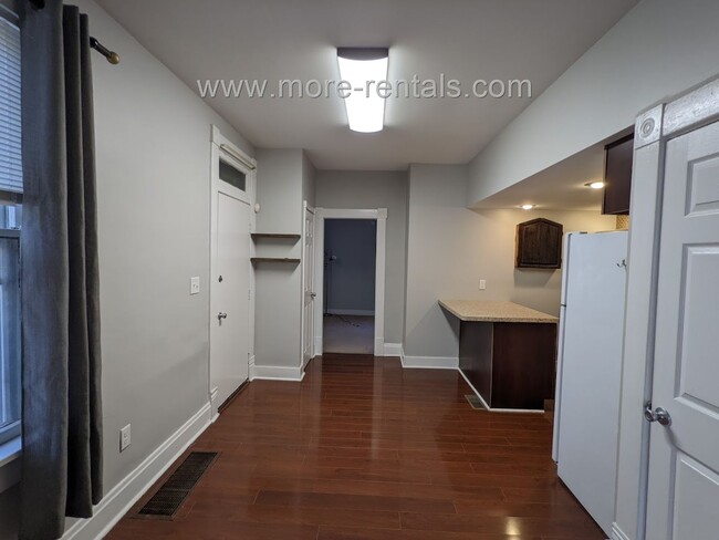 Building Photo - 802 Ebner St