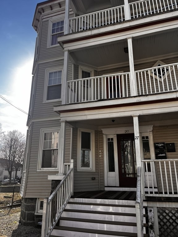 Building Photo - 27 Irma St