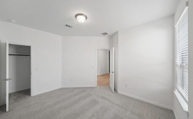 Building Photo - 1309 Tan Gable Ln